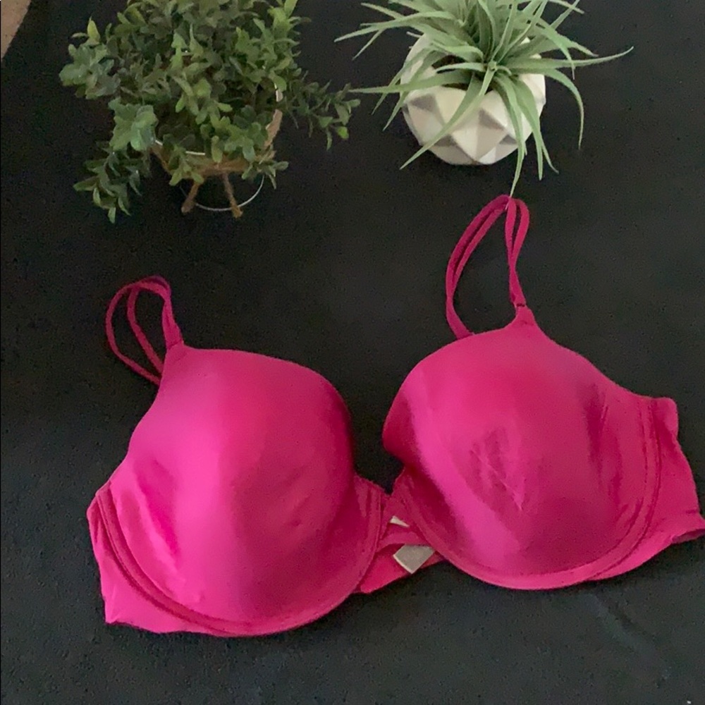 Victoria’s Secret Demi. 38D